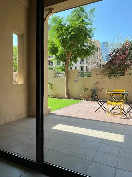 2 Bedroom Old Town Garden Apartment - The 108 Residences Dubaj 0*,